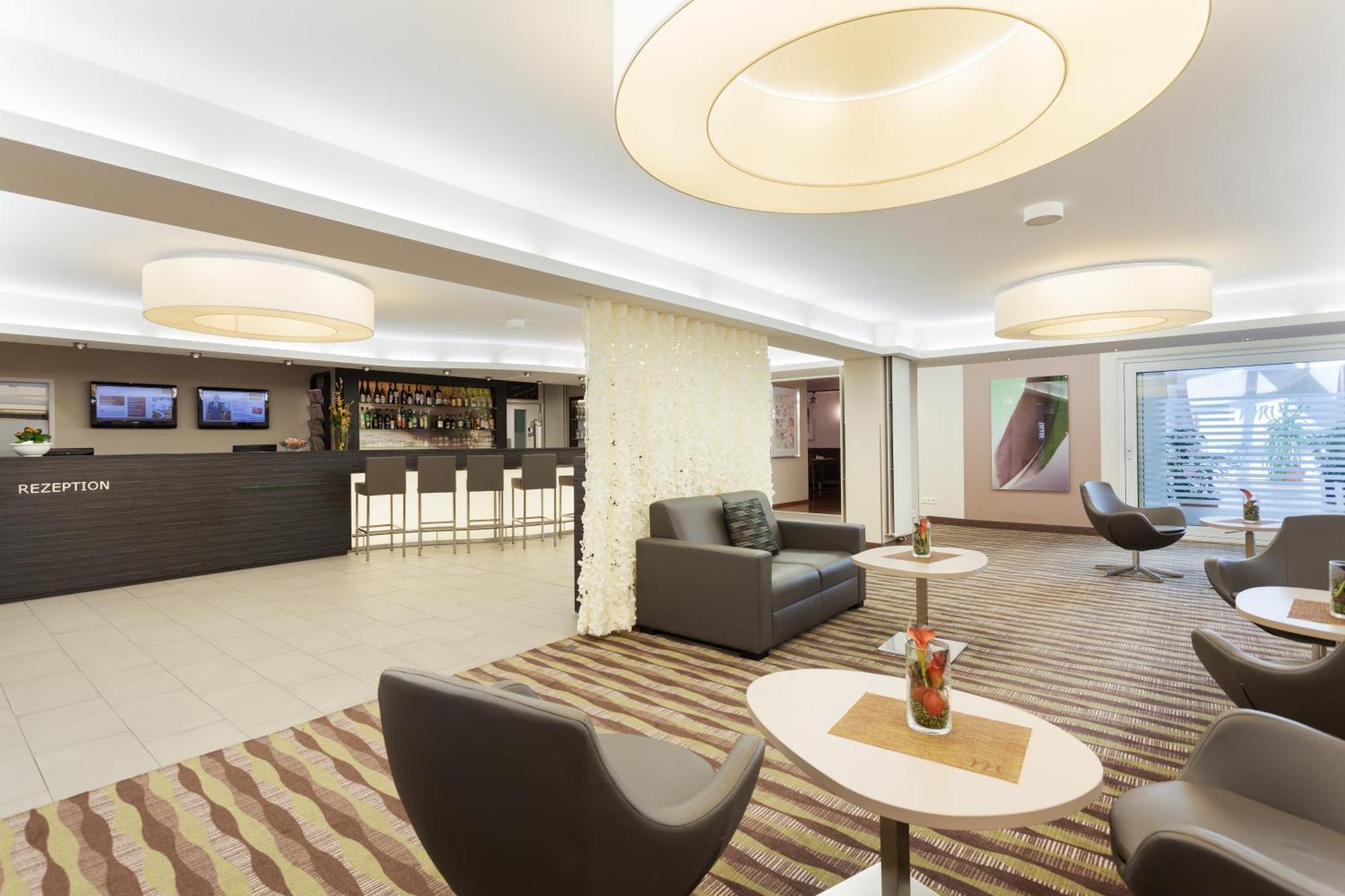 Отель Mercure Am Entenfang 4*