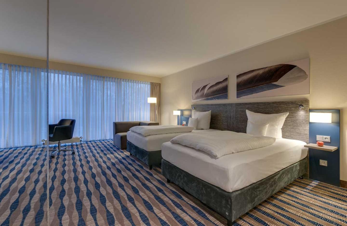 Mercure Am Entenfang Hotel 4*
