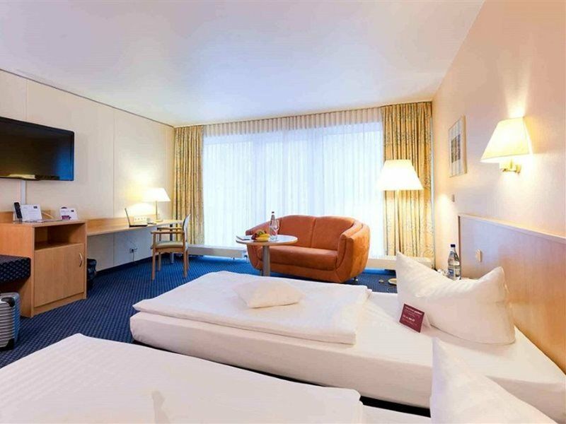 Hotel Mercure Am Entenfang 4*